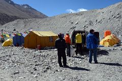 38 Unloading The Land cruiser At Mount Everest North Face Base Camp 5160m.jpg